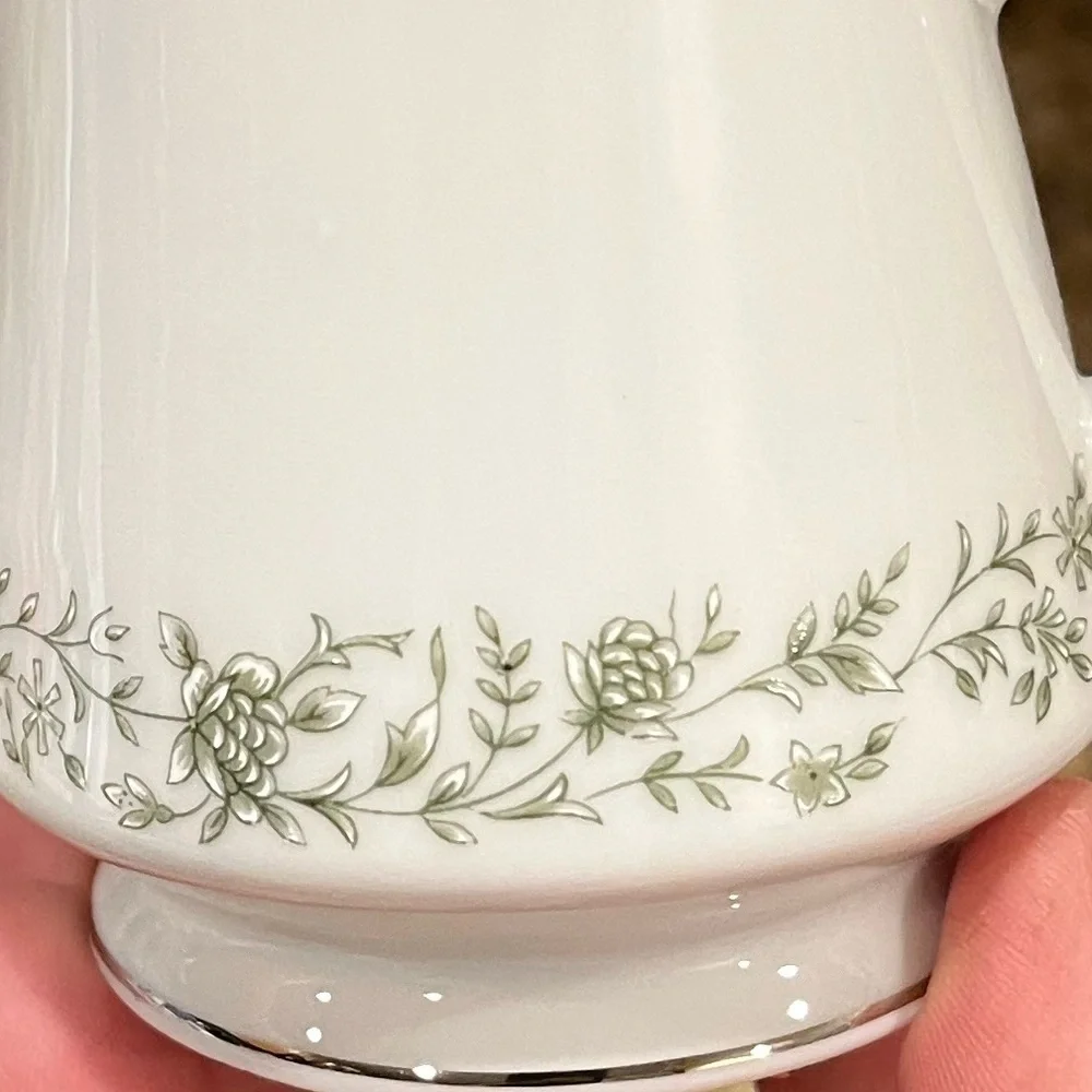 Mikasa Montclair Fine China Creamer Pale Green Leaves Silver Trim Japan G9059